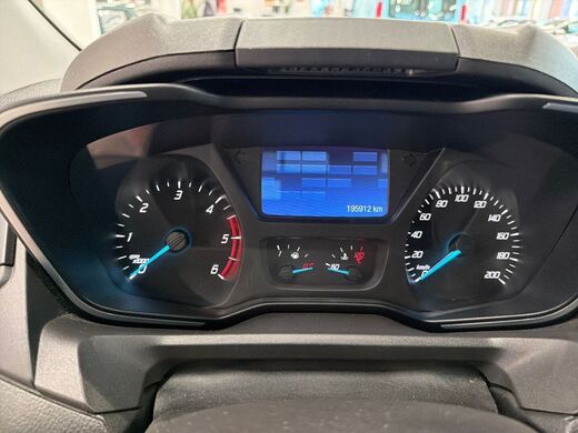 Ford Tourneo Custom vaihtoauto
