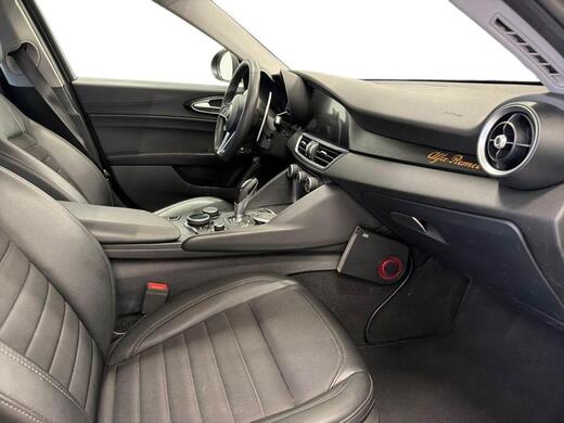 Alfa Romeo Giulia vaihtoauto