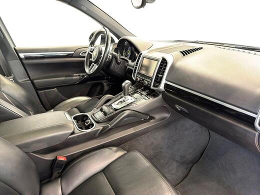 Porsche Cayenne vaihtoauto