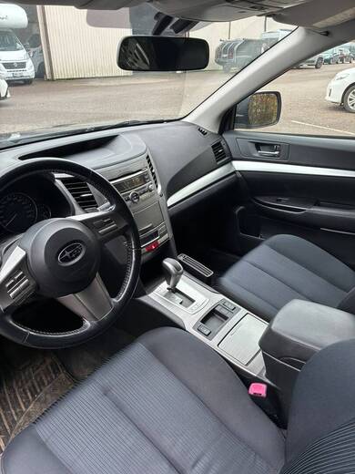 Subaru Legacy vaihtoauto