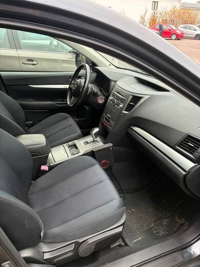 Subaru Legacy vaihtoauto