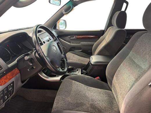 Toyota Land Cruiser vaihtoauto