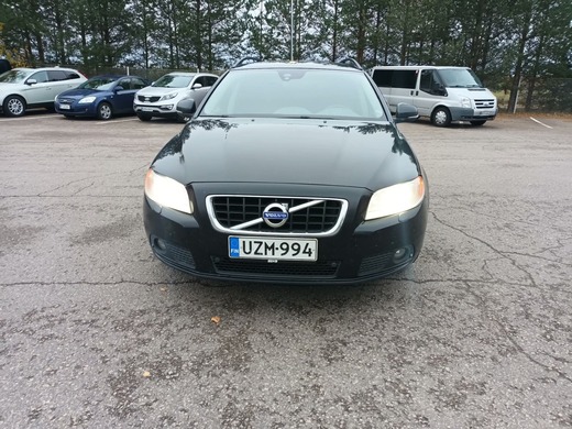 Volvo V70 vaihtoauto