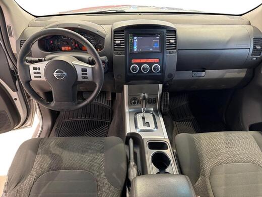 Nissan Navara vaihtoauto