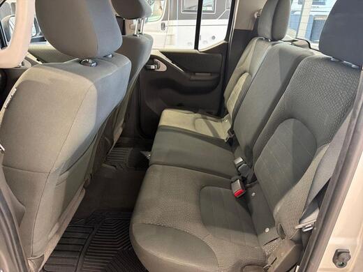 Nissan Navara vaihtoauto