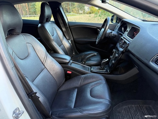 Volvo V40 vaihtoauto