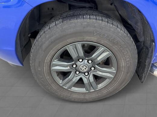 Toyota Hilux vaihtoauto