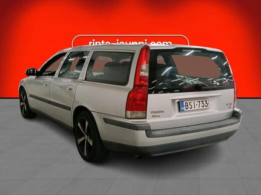 Volvo V70 vaihtoauto