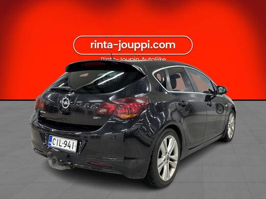 Opel Astra vaihtoauto