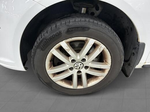 Volkswagen Touran vaihtoauto
