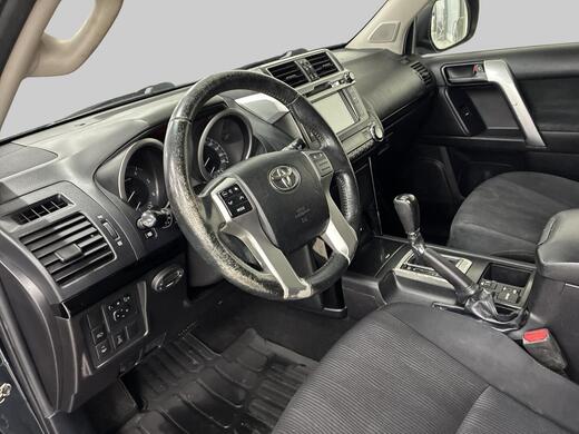Toyota Land Cruiser vaihtoauto