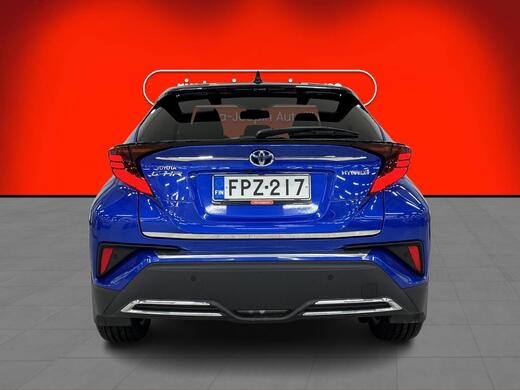 Toyota C-HR vaihtoauto