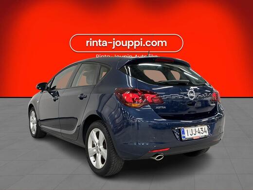 Opel Astra vaihtoauto
