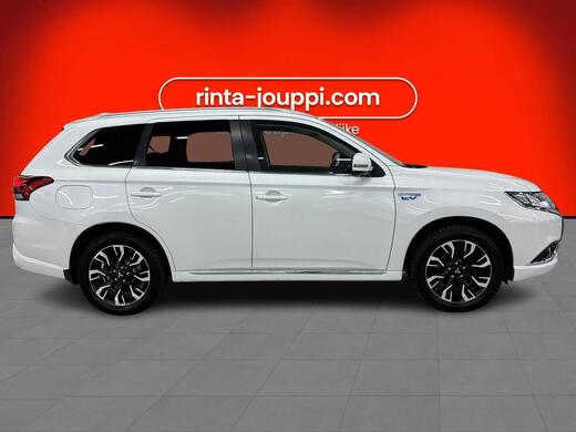 Mitsubishi Outlander PHEV vaihtoauto