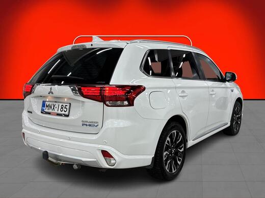 Mitsubishi Outlander PHEV vaihtoauto