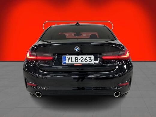 BMW 330 vaihtoauto
