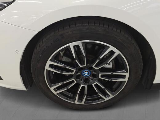 BMW i5 vaihtoauto