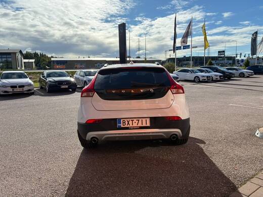 Volvo V40 Cross Country vaihtoauto
