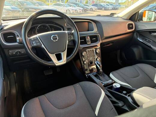 Volvo V40 Cross Country vaihtoauto