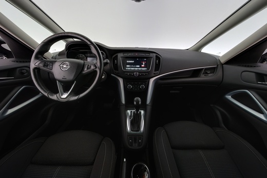 Opel Zafira vaihtoauto