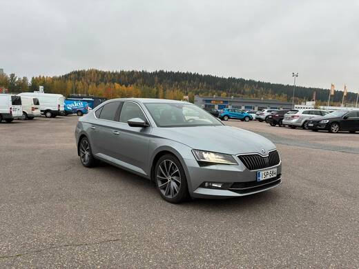 Skoda Superb vaihtoauto