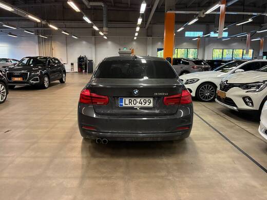 BMW 330 vaihtoauto