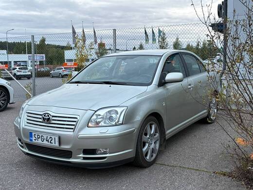 Toyota Avensis vaihtoauto