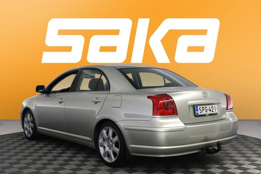 Toyota Avensis vaihtoauto