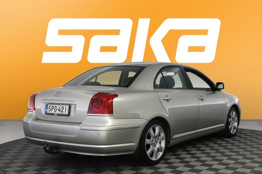 Toyota Avensis vaihtoauto