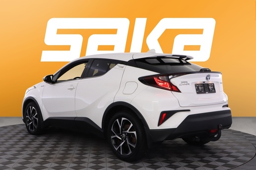 Toyota C-HR vaihtoauto