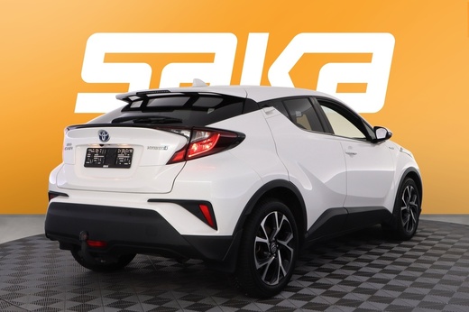 Toyota C-HR vaihtoauto