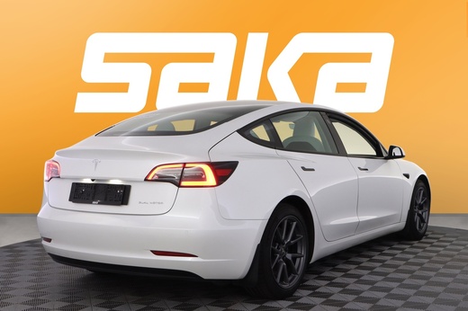 Tesla Model 3 vaihtoauto
