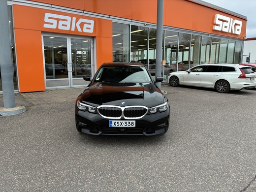 BMW 330 vaihtoauto