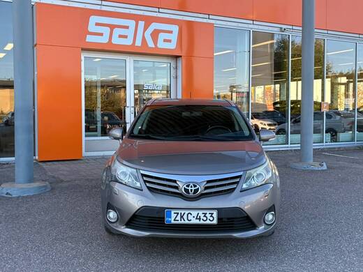 Toyota Avensis vaihtoauto
