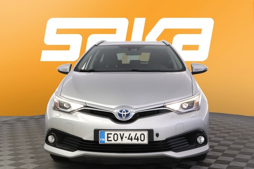 Toyota Auris vaihtoauto