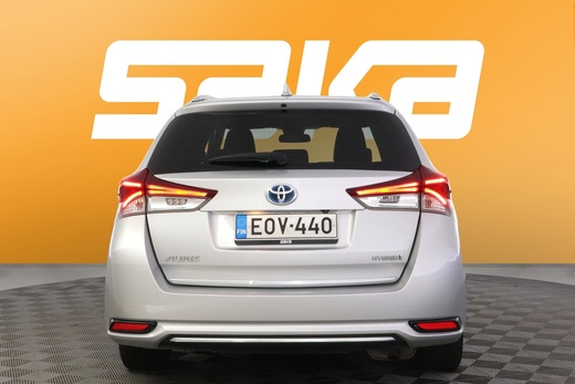 Toyota Auris vaihtoauto