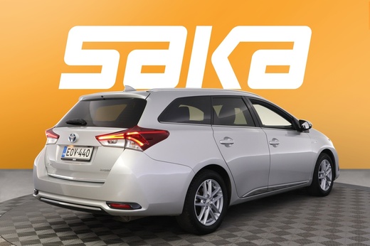 Toyota Auris vaihtoauto