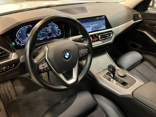 BMW 330 vaihtoauto