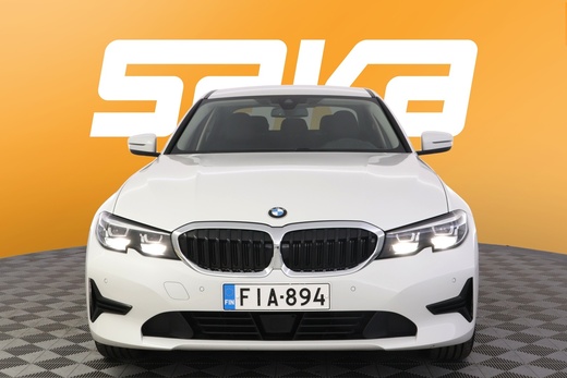 BMW 330 vaihtoauto