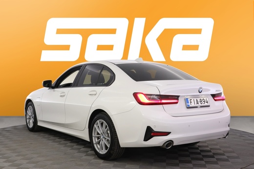 BMW 330 vaihtoauto