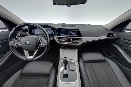 BMW 330 vaihtoauto