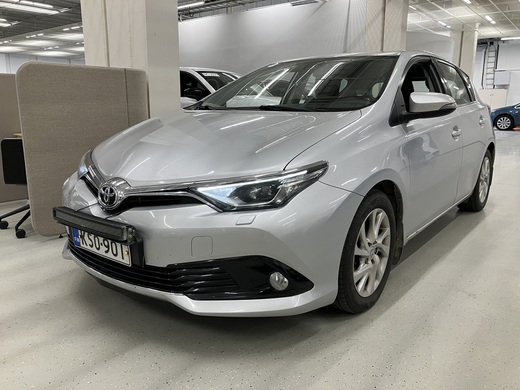 Toyota Auris vaihtoauto