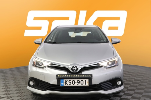 Toyota Auris vaihtoauto