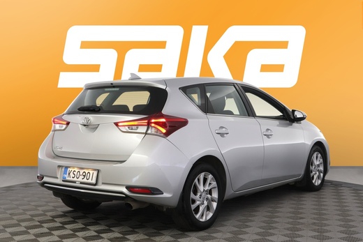 Toyota Auris vaihtoauto