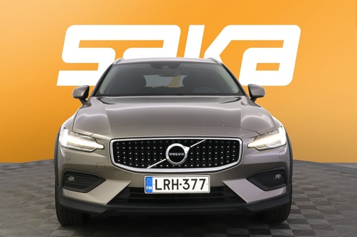 Volvo V60 Cross Country vaihtoauto
