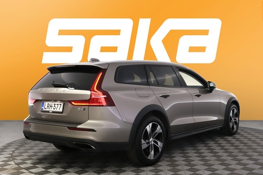 Volvo V60 Cross Country vaihtoauto