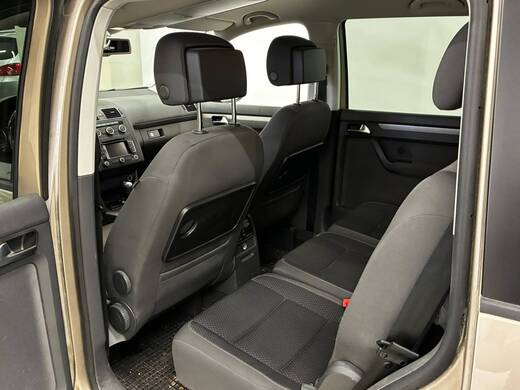 Volkswagen Touran vaihtoauto