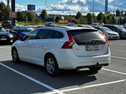 Volvo V60 vaihtoauto