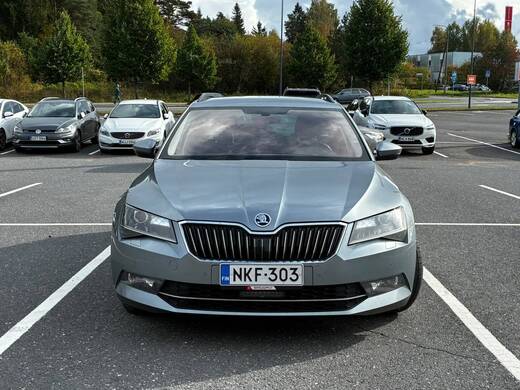 Skoda Superb vaihtoauto