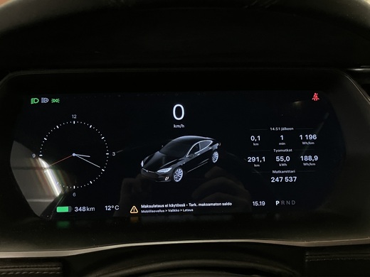 Tesla Model S vaihtoauto